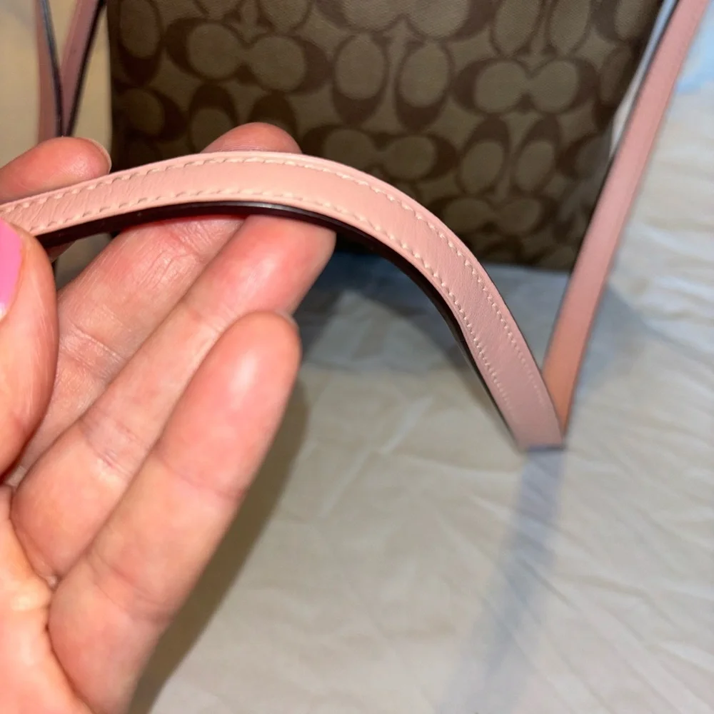 Coach shoulder bag - Picture 2 of 9